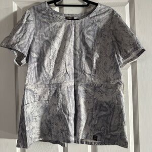 Jannuu Scrubs - Snake Print - NEVER WORN